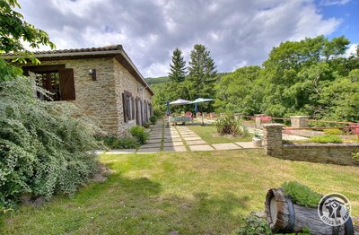 Gîte "la Grange des Balas" pour 8 personnes, en pleine nature, au coeur d'un hameau sur la commune de LONGES, dans le [...]